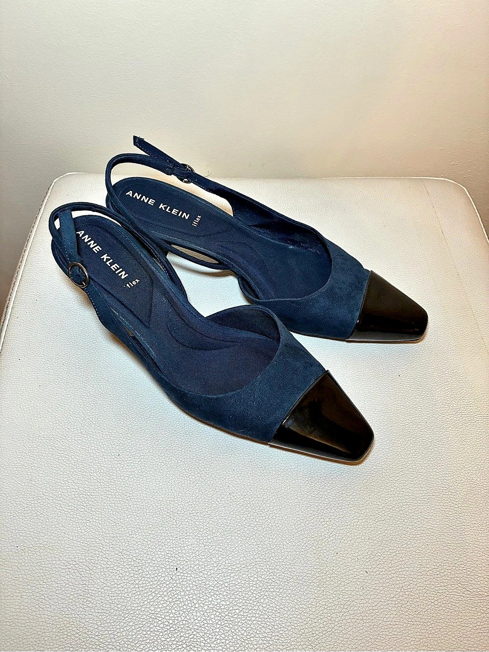 Anne Klein Pointed Toe Slingback Heels in Blue & Black Size 9
